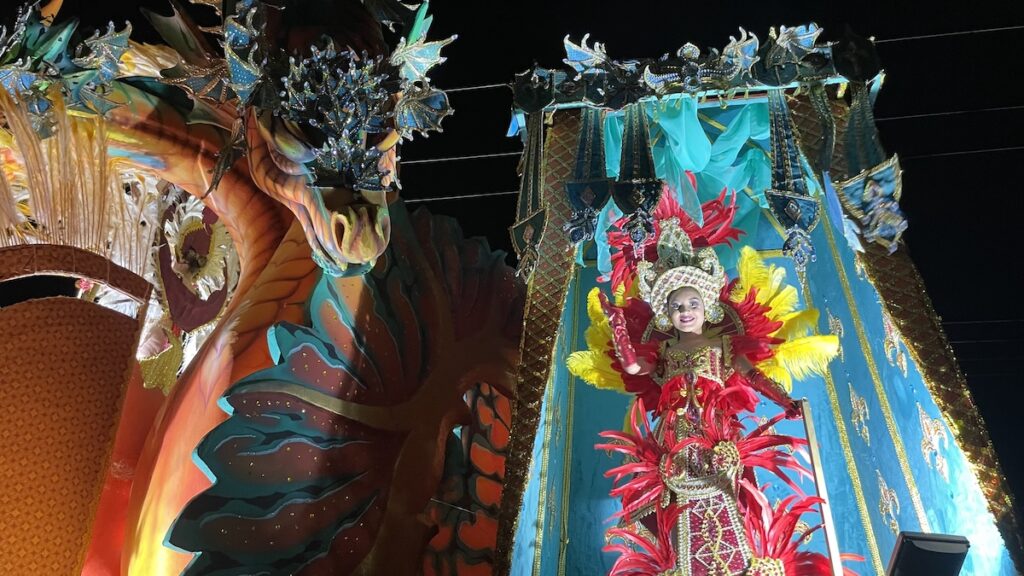 carnavales en pedasi panama princesa carro alegorico noche 1 The Pedasi Carnival was the first in Panama carnavales en pedasi panama princesa carro alegorico noche 1 The Pedasi Carnival was the first in Panama